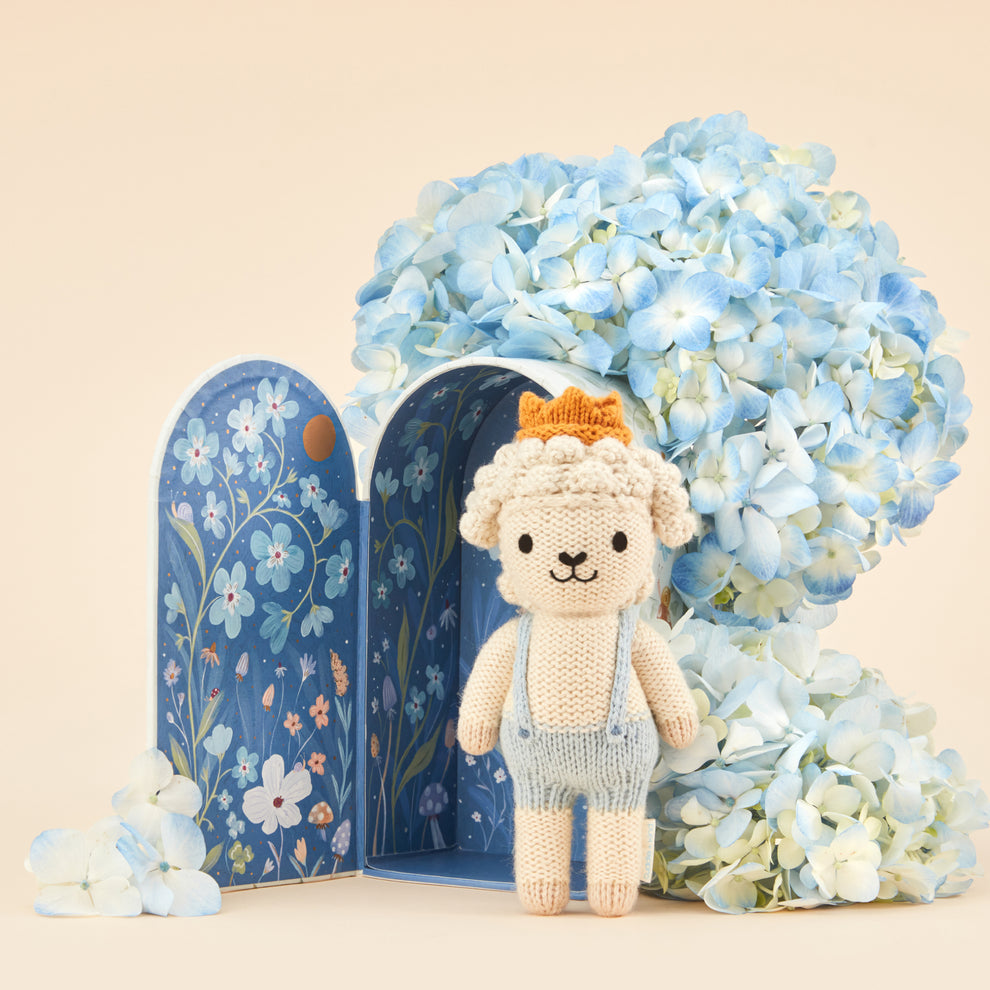 Cuddle + Kind Tiny Sebastian The Lamb