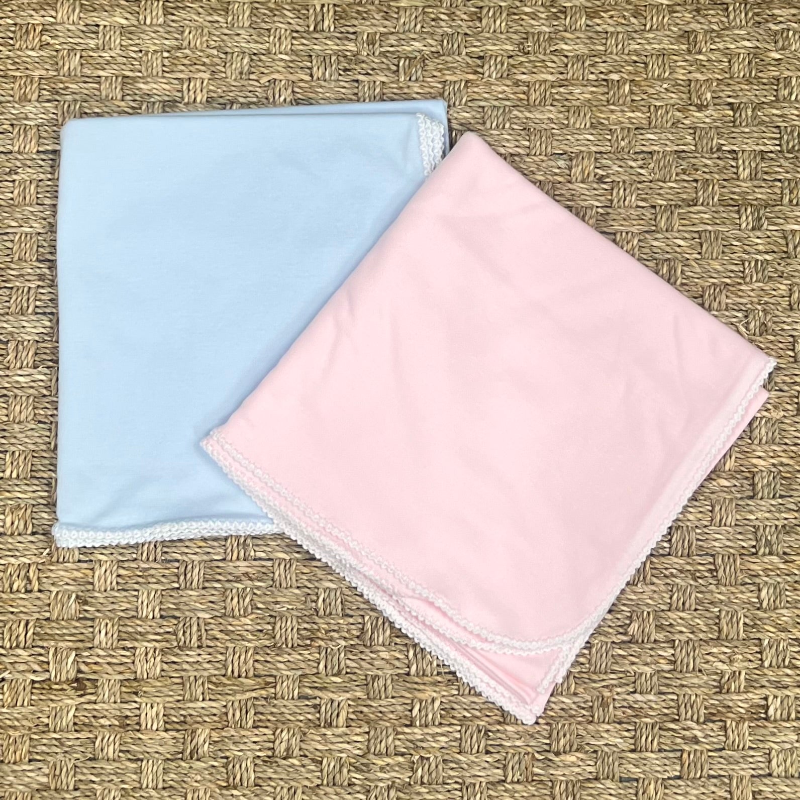 Auraluz Knit Blanket with Picot Trim