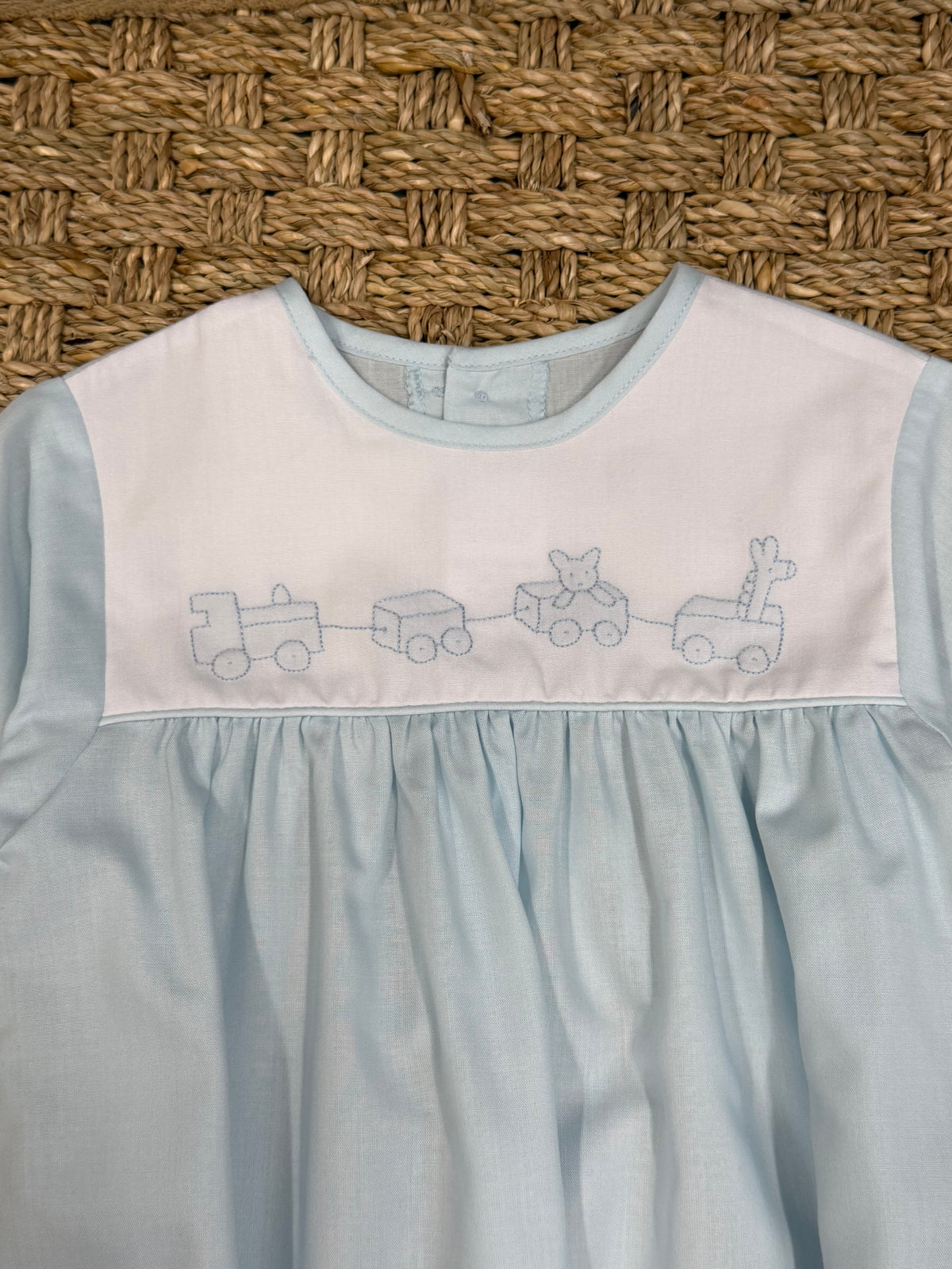 Auraluz Blue Saque with Wagon Embroidery
