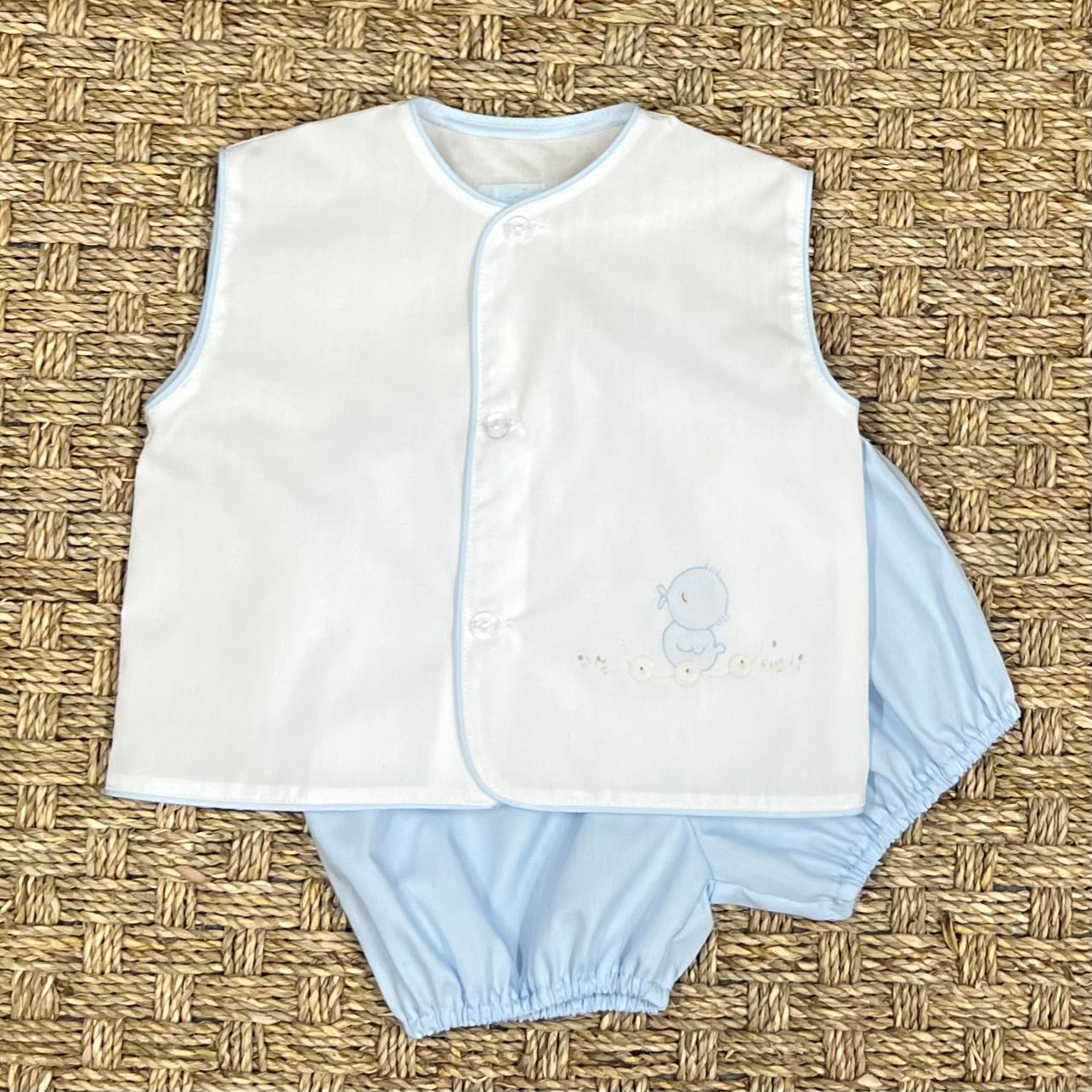 Auraluz White and Blue Diaper Set with Duck Wheel Embroidery