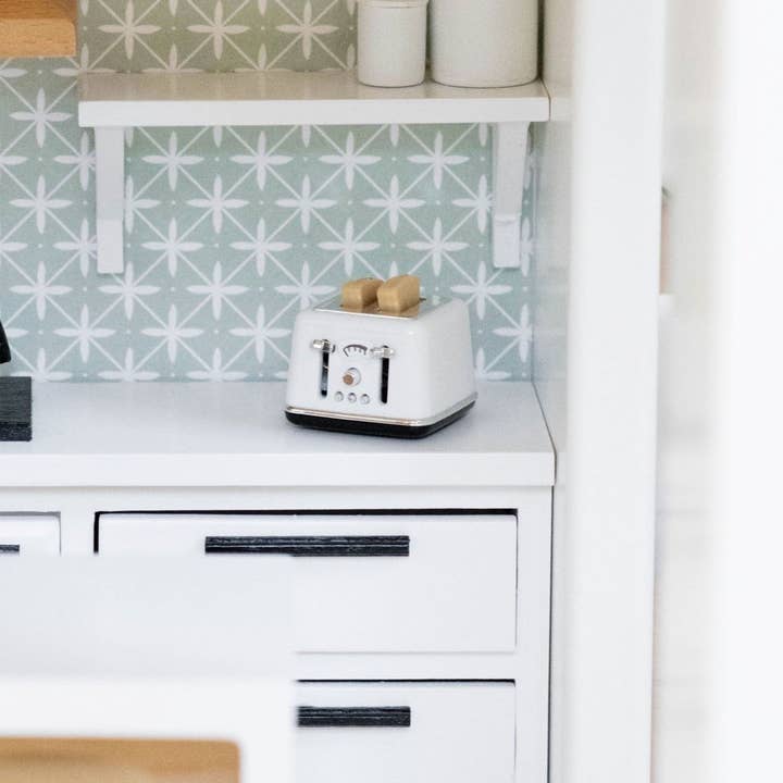 Macy Mae Dollhouse Classic Toaster & Toast