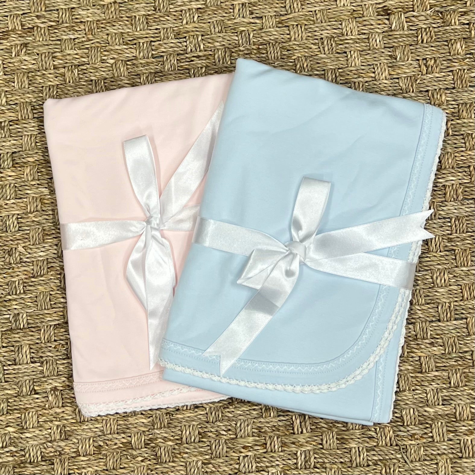 Squiggles Colored Blanket with White Trim