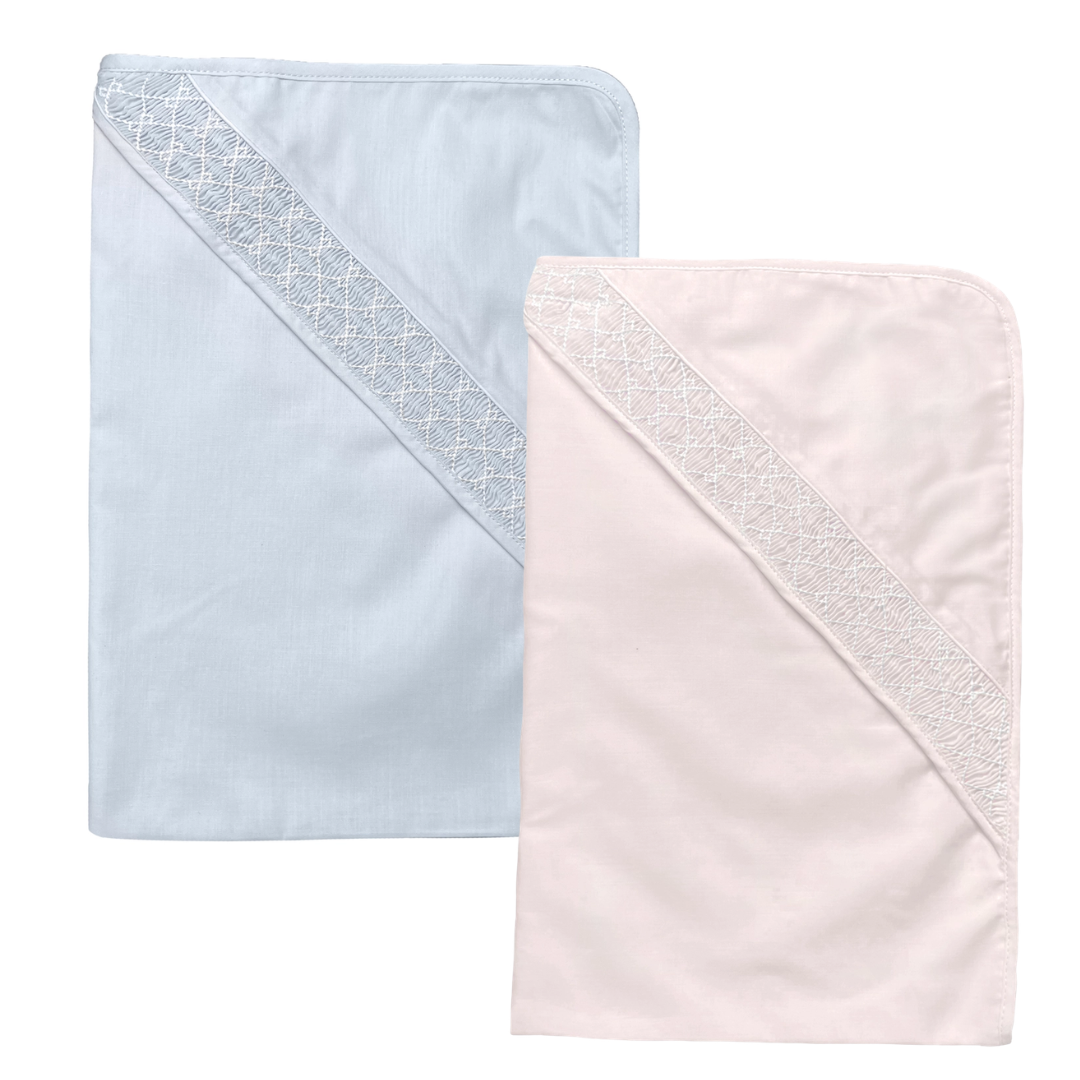 Petit Ami Neutral Smocked Blanket