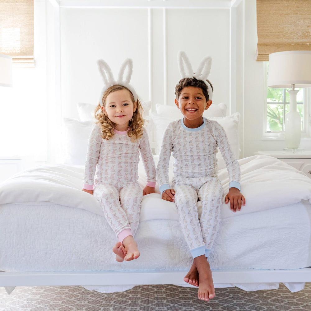 Lila and Hayes Grayson Boys pajama Set, Easter Bunnies, Pink