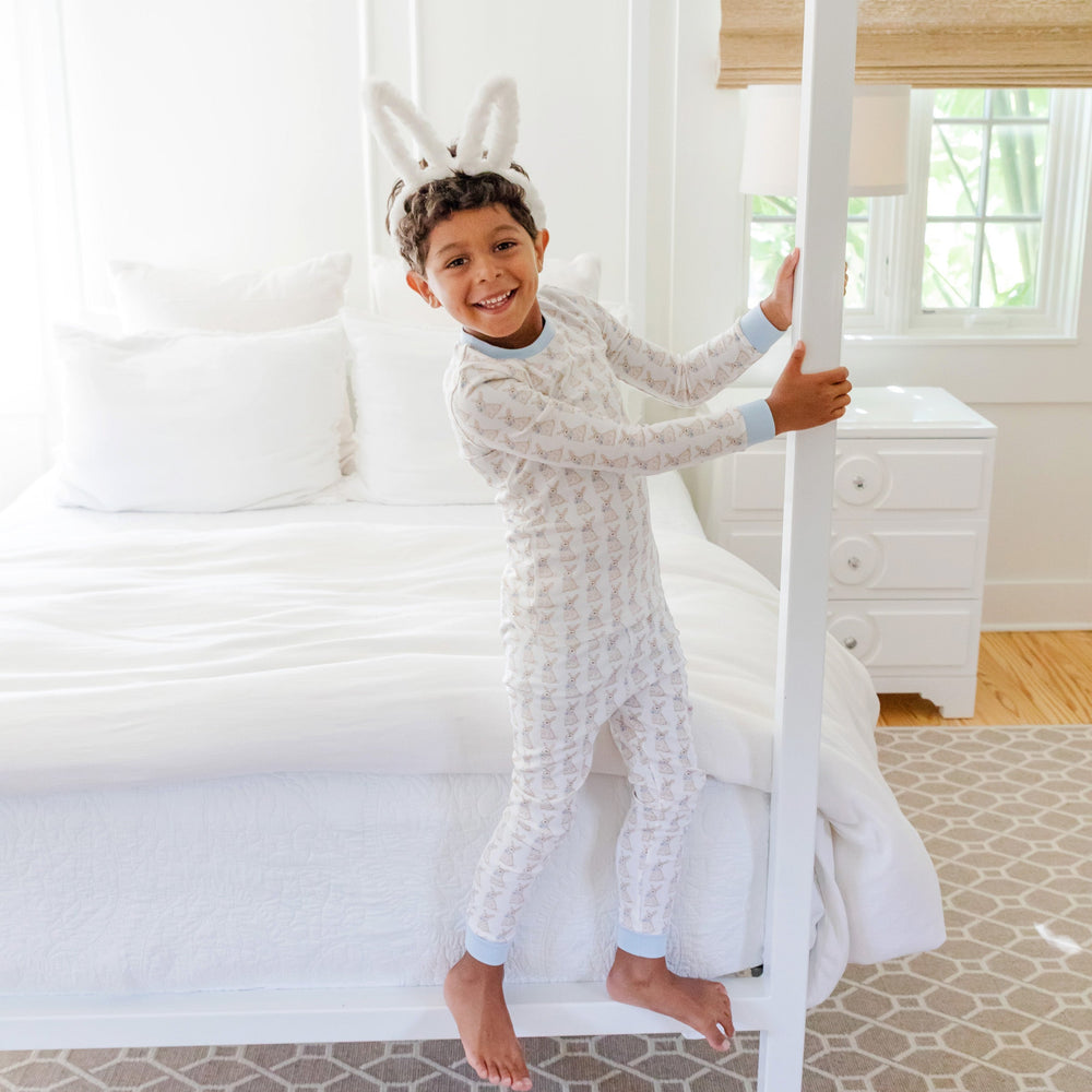 Lila and Hayes Grayson Boys pajama Set, Easter Bunnies, Blue