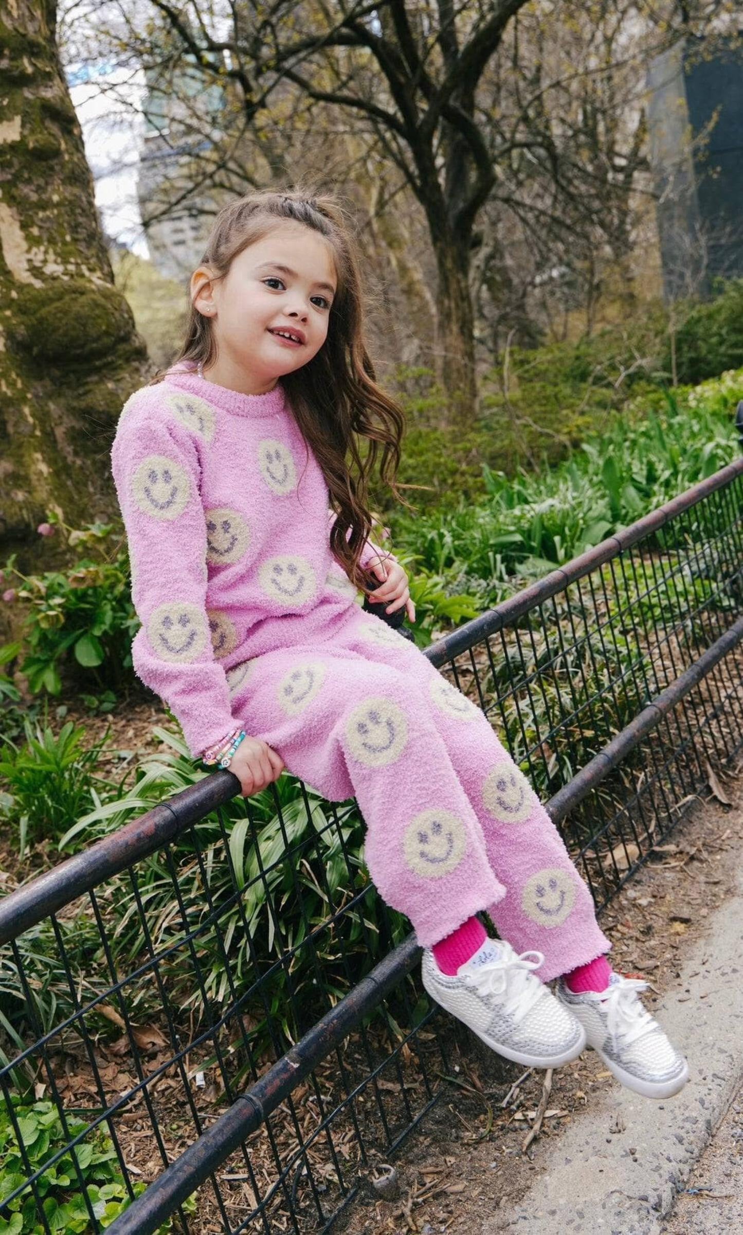 Lola & The Boys Pinky Fuzzy Smiley Emoji Set