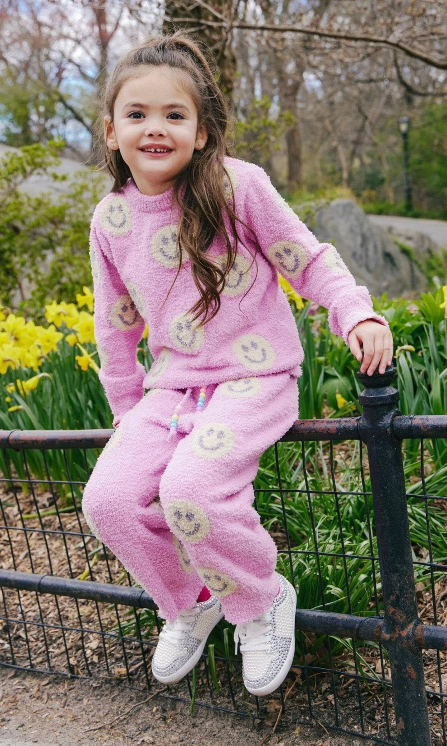Lola & The Boys Pinky Fuzzy Smiley Emoji Set
