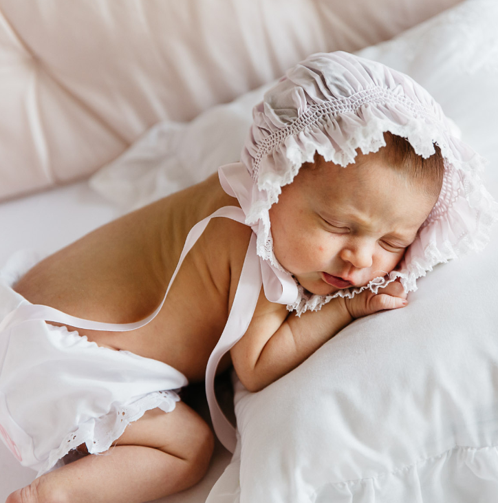 Feltman Brothers Smocked Lace Bonnet, White