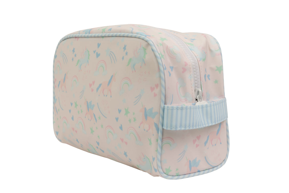Apple Of My Isla The Dopp Kit