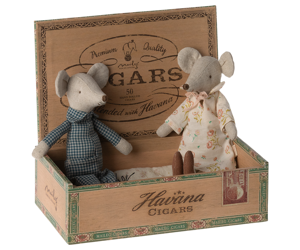 Maileg Grandma & Grandpa Mice in Cigarbox