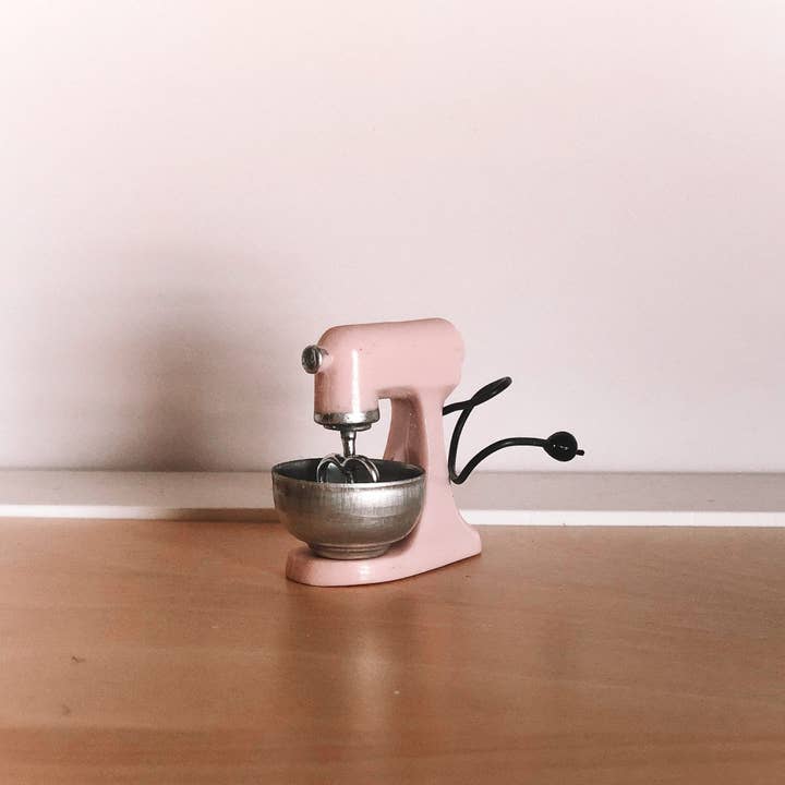 Macy Mae Dollhouse Kitchen Stand Mixer in Pink