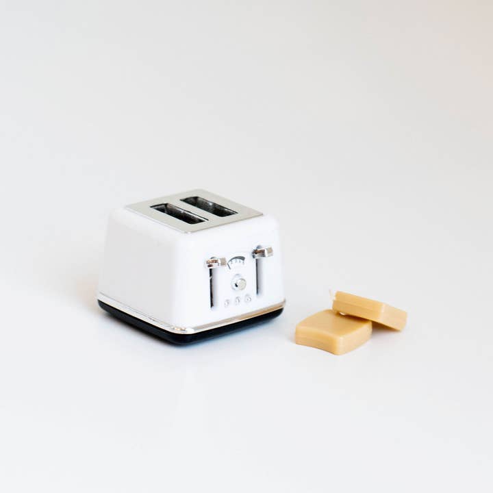 Macy Mae Dollhouse Classic Toaster & Toast