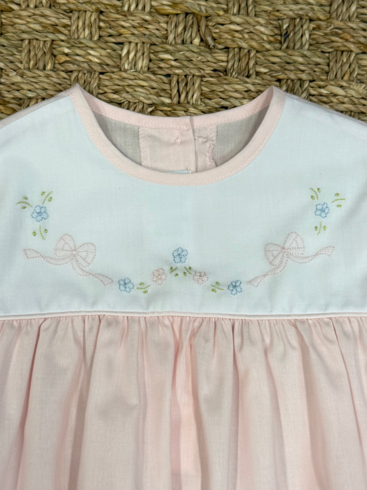 Auraluz Pink Saque with Tiny Bows Embroidery