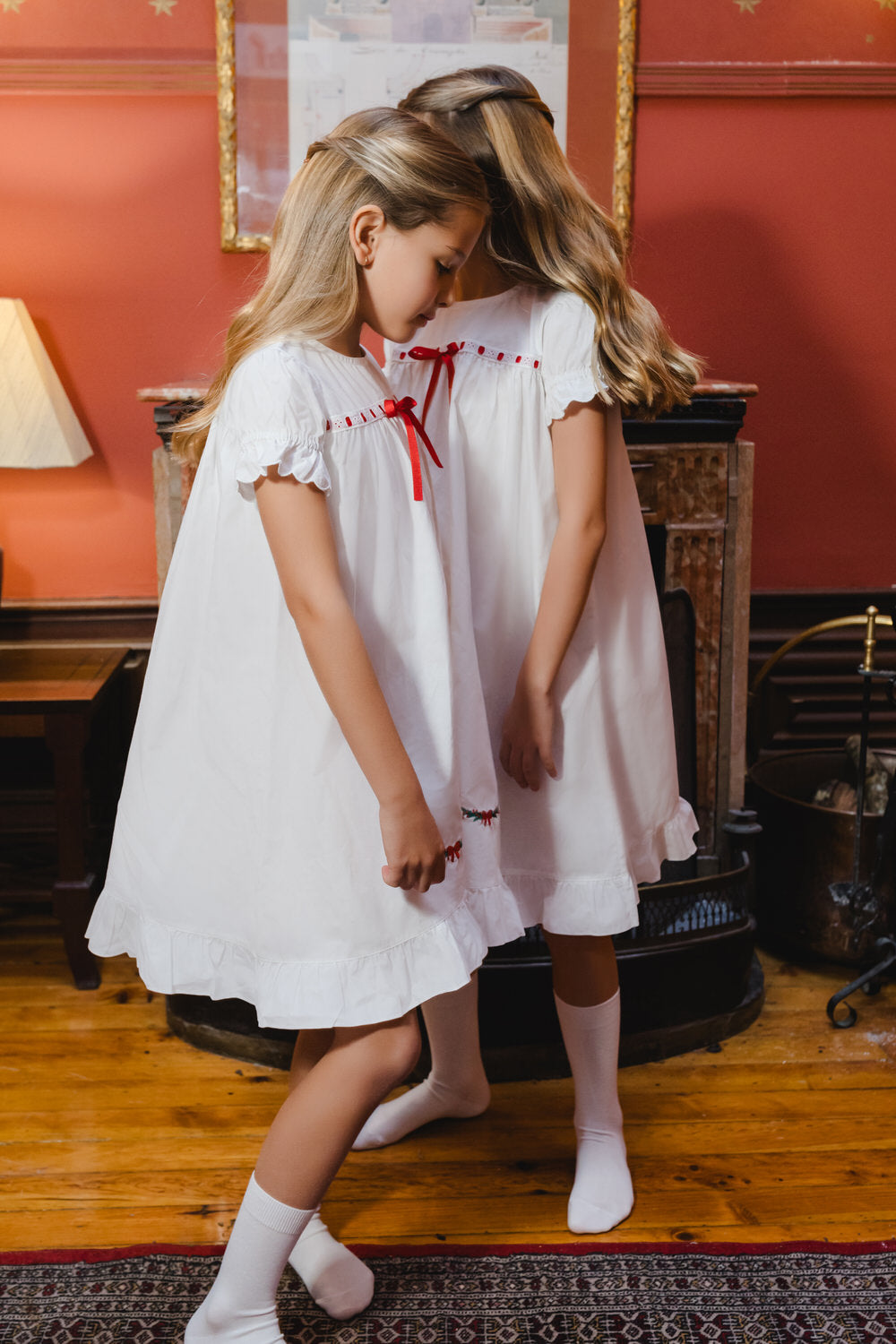 Sal & Pimenta White Christmas Nightgown