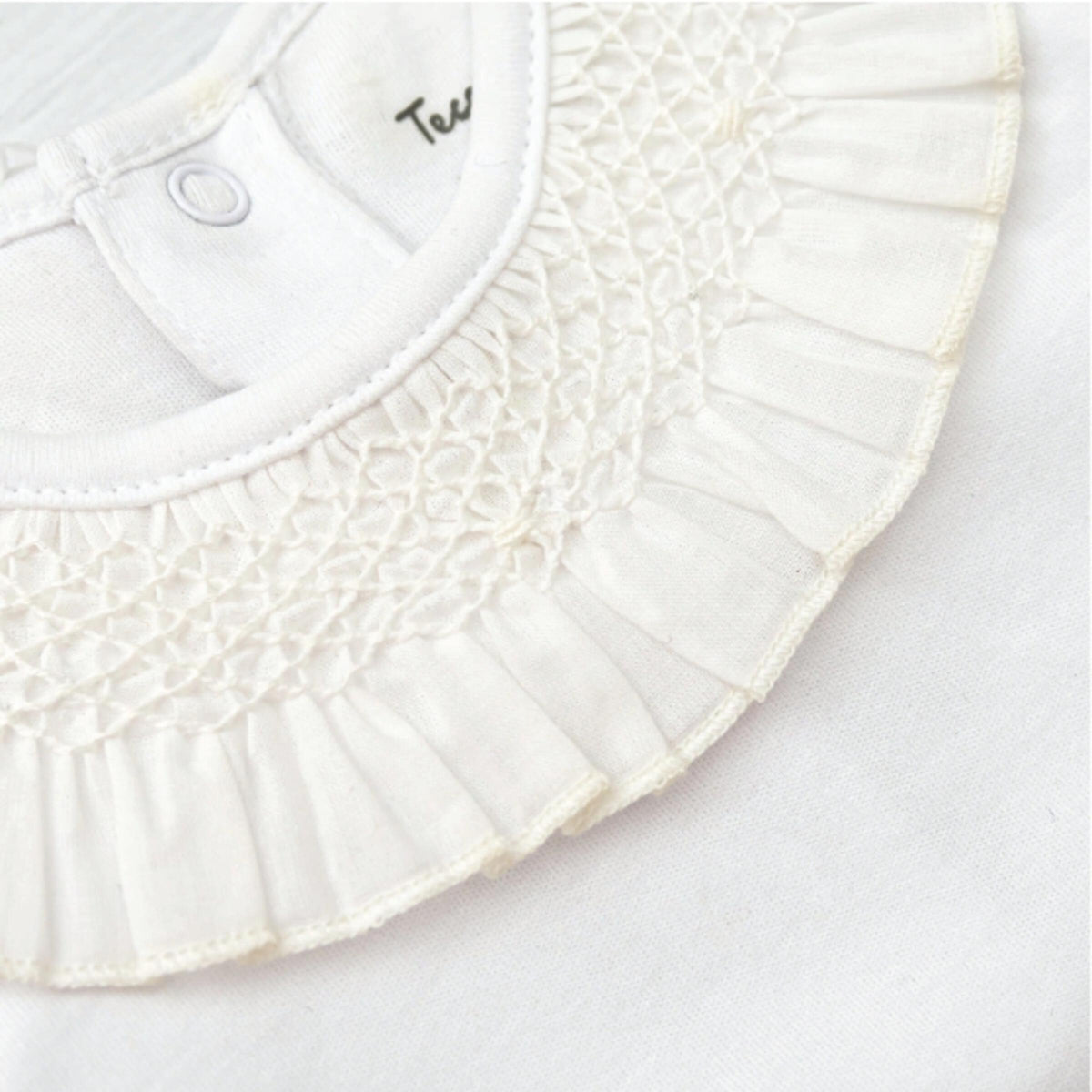 Tecomoabesos Smocked Bodysuit, White