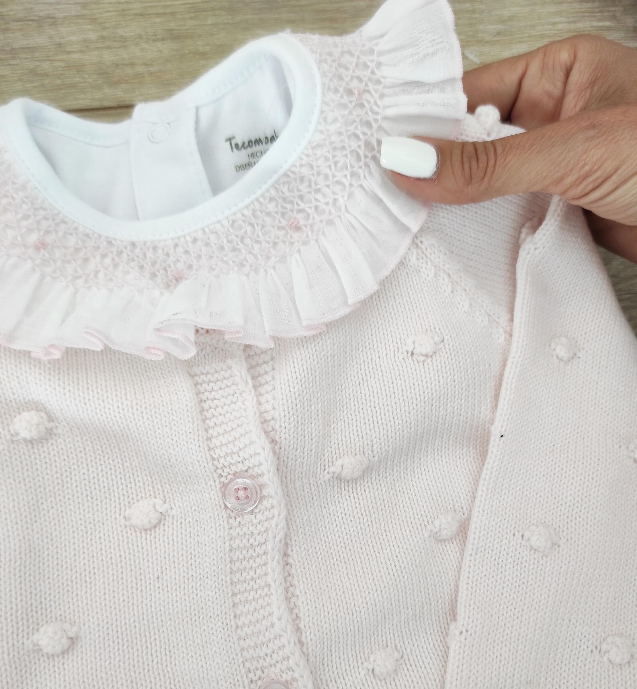Tecomoabesos Smocked Bodysuit, White with Pink