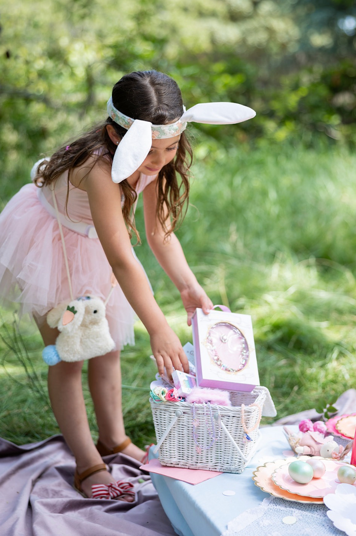 Creative Education Hippity Hop Purse