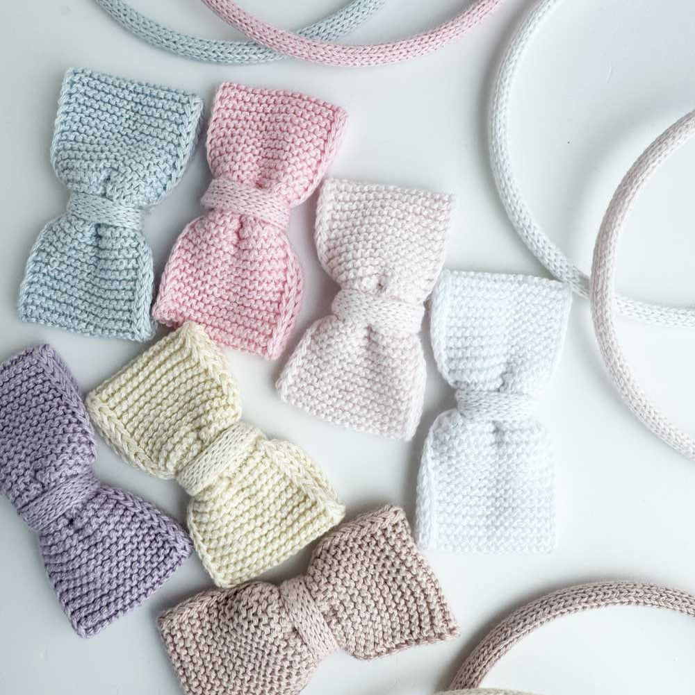 Eva's House Knitted Bow