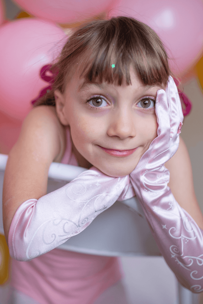 Creative Education Princess Swirl Gloves, Light Pink - shopnurseryrhymes